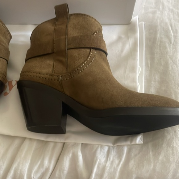 SEE BY CHLOE Women 35/5 Hana Low Boots Brown Suede Western Harness Ankle - Picture 6 of 11